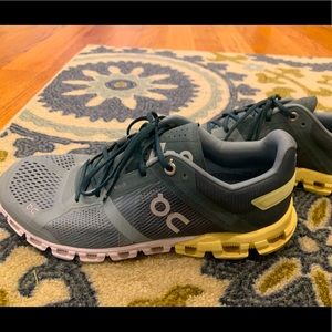 On Cloud shoes, Size 7.5